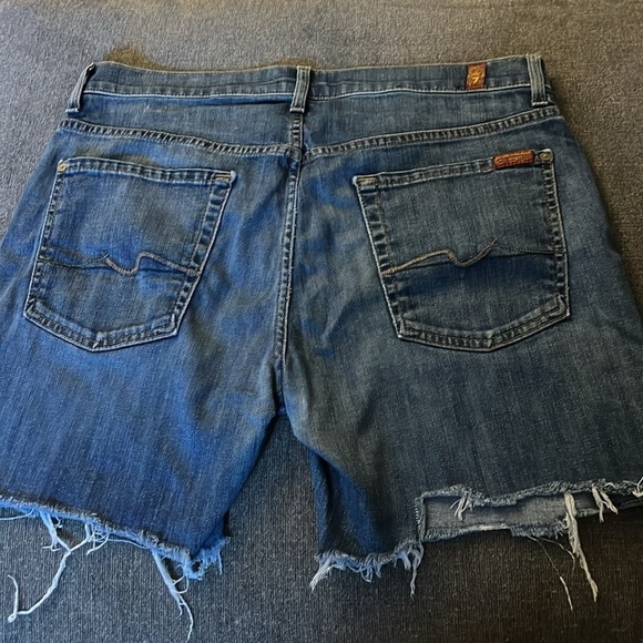 7 for All Man Kind Austyn Denim Shorts - Picture 2 of 4